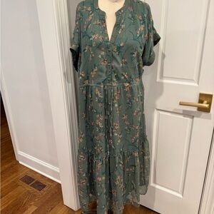 Vero Moda Dress. Size 18. Short Sleeve. Green Floral. Lined. Tie Accent. GUC.